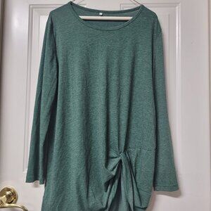 Beautiful green long sleeve tshirt shirt blouse large
